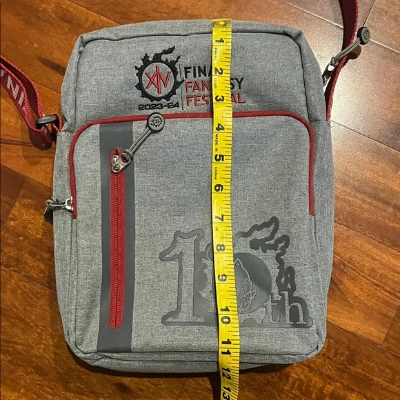 Final Fantasy XIV Fan Festival 2023-24 Crossbody Bag - Picture 12 of 12
